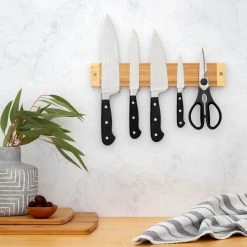 The Better House Knives & Accessories Bamboo Magnetic Bar